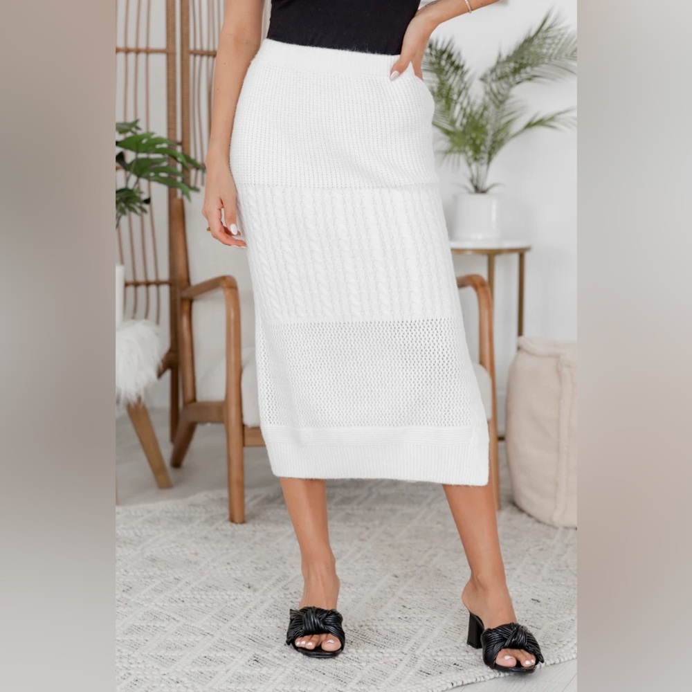 🆕 Pink Lily Cable Knit Midi Skirt